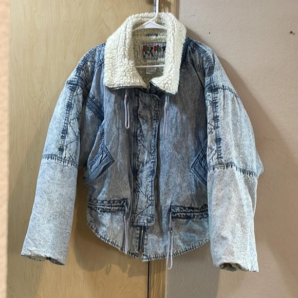 East West Jackets & Blazers - Women Large Vintage 80's Big Acid Washed Sherpa Denim Coat-  Awesome Girls!